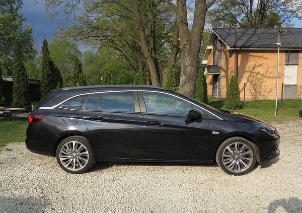 Opel Astra cena 37900 przebieg: 211000, rok produkcji 2016 z Szczawno-Zdrój małe 277